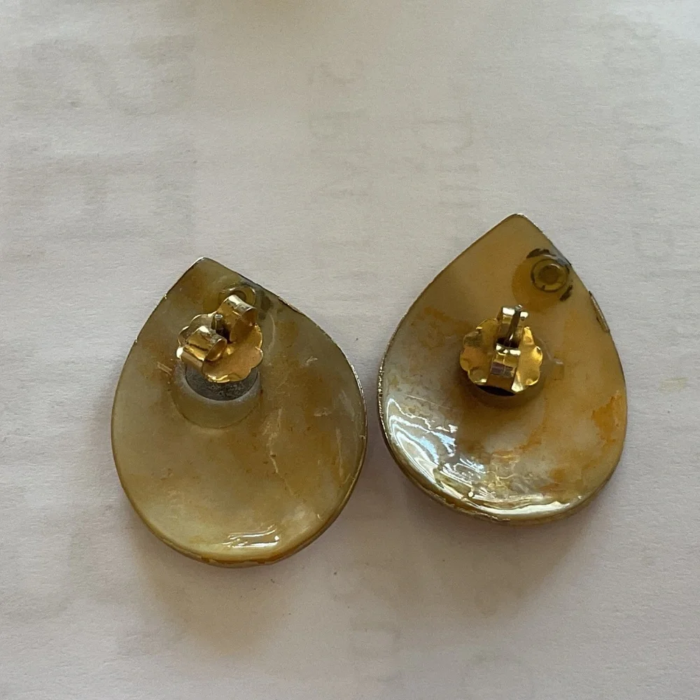 Yellow Orange Shell Teardrop Earrings pierced 1.5” long